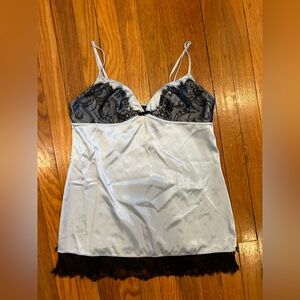 Victoria’s Secret size Large Women’s Chemise